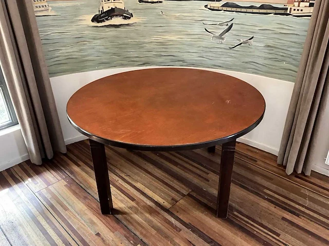 Ronde houten restauranttafel (2x) - afbeelding 1 van  4