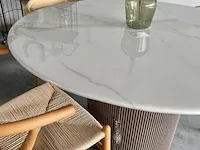 Ronde marmeren eettafel onetwentythree furniture, wit marmer / beige, bouwjaar 2022 - afbeelding 2 van  6