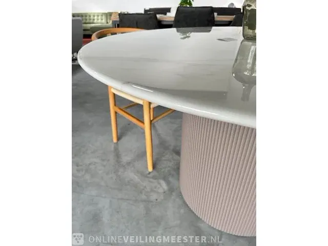 Ronde marmeren eettafel onetwentythree furniture, wit marmer / beige, bouwjaar 2022 - afbeelding 4 van  6