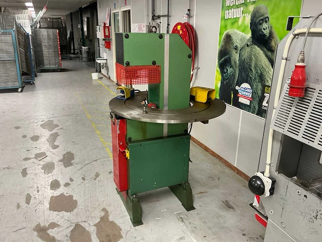 Ronde (revolver) stansmachine - afbeelding 4 van  11
