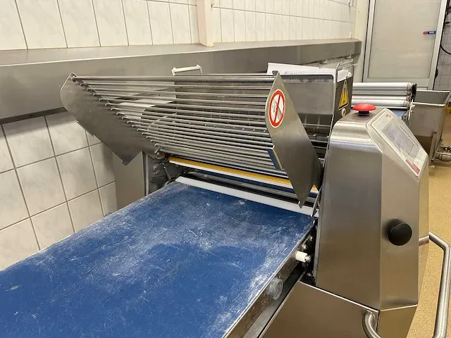 Rondo doge - rondostar sfs 660 - automatische rvs uitrolmachine - afbeelding 11 van  12