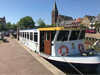 Rondvaartboot - afbeelding 1 van  24