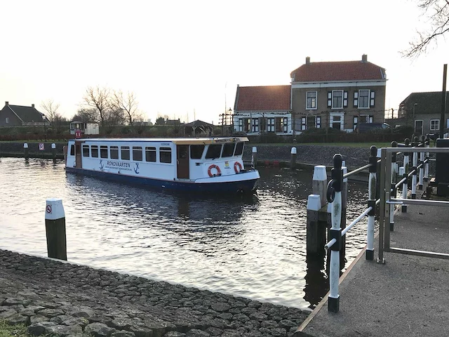 Rondvaartboot - afbeelding 12 van  24