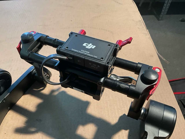 Ronin-m dji rm-6 camerastabilisator - afbeelding 4 van  5