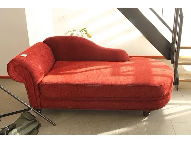 Rood gestoffeerde sofa met lengte 180 cm. - afbeelding 1 van  1
