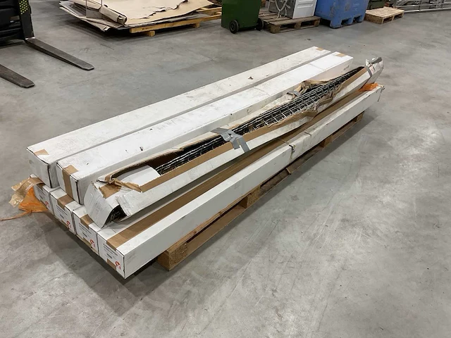 Roofsupport rsc65100-12m draadgoot kabelgoot - afbeelding 1 van  8