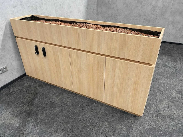 Roomdivider/ kast met plantenbak - afbeelding 12 van  13