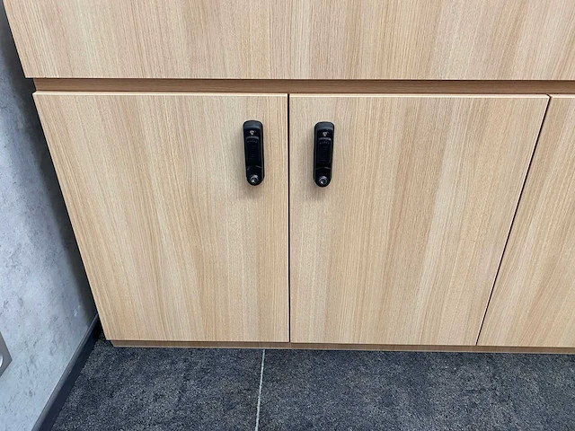 Roomdivider/ kast met plantenbak - afbeelding 2 van  13