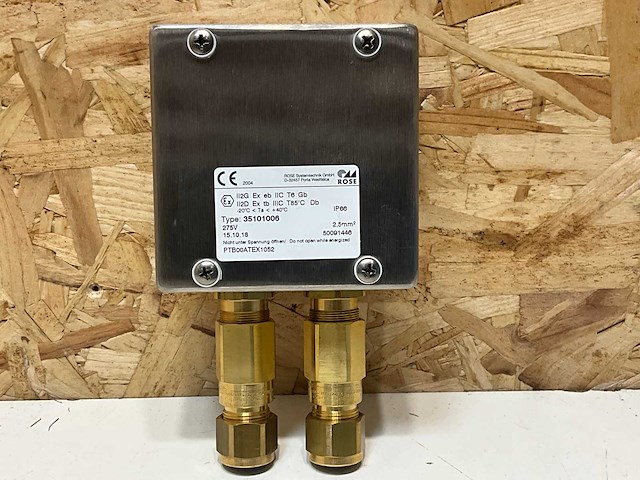 Rose rvs montagedoos met messing wartels (3x) - afbeelding 5 van  6