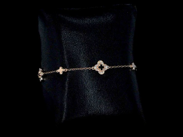 Rosegouden armband in klaver vier vorm met diamanten - afbeelding 1 van  6