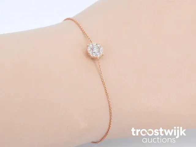 Rosegouden armband met een diamanten bedel - afbeelding 2 van  6