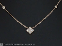 Rosegouden collier met diamanten hangers klaver vier - afbeelding 1 van  7