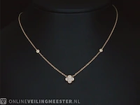 Rosegouden collier met diamanten hangers klaver vier - afbeelding 2 van  7