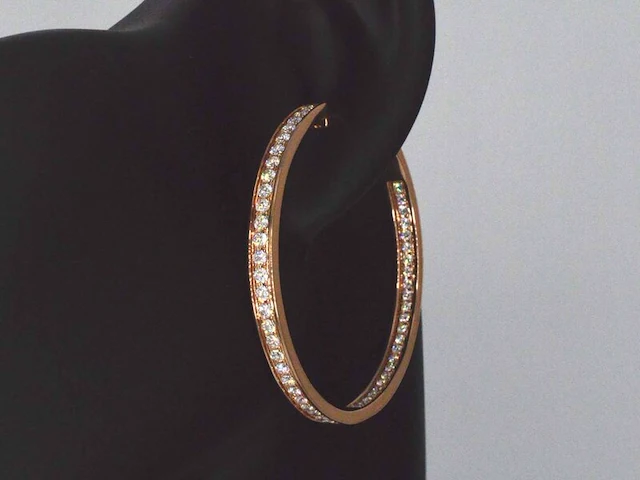 Rosegouden creolen met diamanten - afbeelding 4 van  10