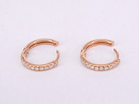 Rosegouden creolen met diamanten - afbeelding 7 van  9