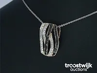 Rosegouden design hanger met witte en zwarte briljanten diamanten - afbeelding 3 van  8