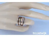 Rosegouden design ring met witte en zwarte briljanten diamanten - afbeelding 2 van  9