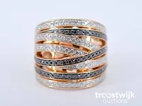 Rosegouden design ring met witte en zwarte briljanten diamanten - afbeelding 6 van  9
