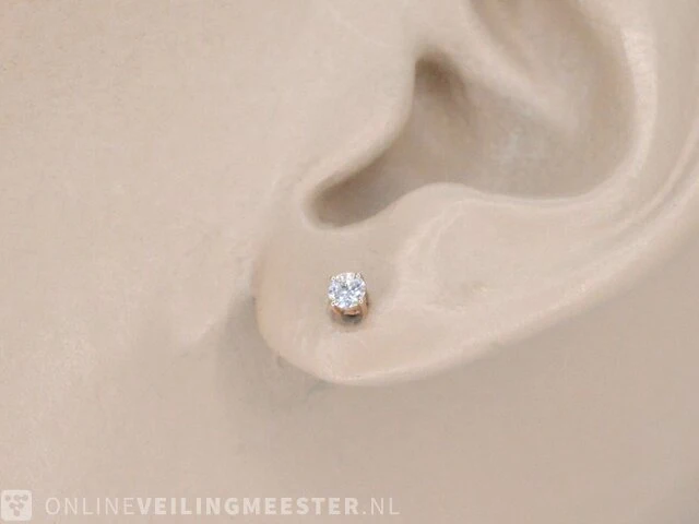 Rosegouden oorbellen met diamant - afbeelding 3 van  10