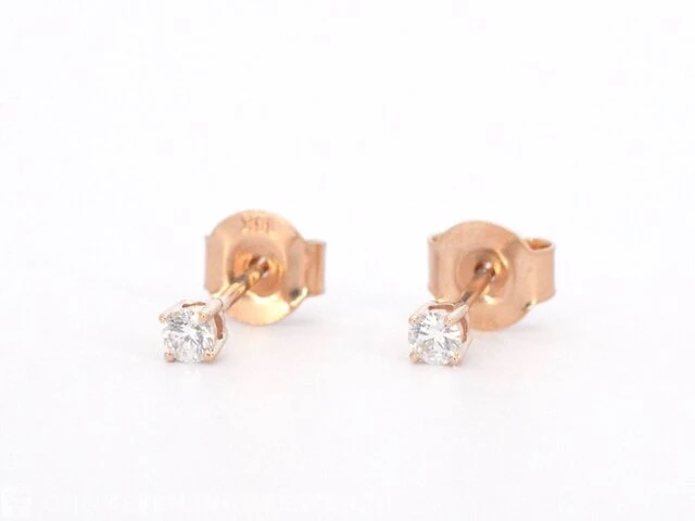 Rosegouden oorbellen met diamant - afbeelding 9 van  10