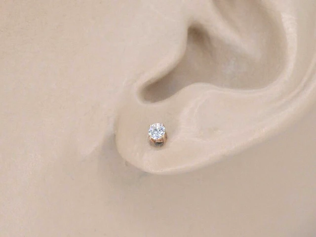 Rosegouden oorbellen met diamant - afbeelding 5 van  12