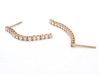 Rosegouden oorhangers met natuurlijke diamanten - afbeelding 4 van  9