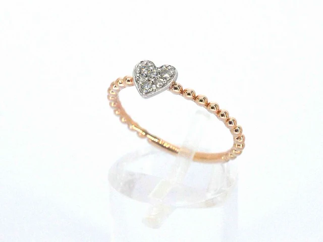 Rosegouden ring met een hartje vol gezet met diamanten - afbeelding 5 van  10