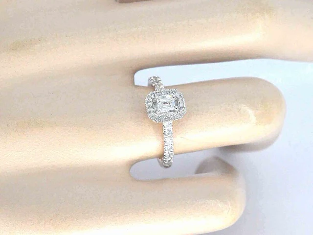 Rosegouden ring met natuurlijke baguette en briljant geslepen diamanten - afbeelding 2 van  10