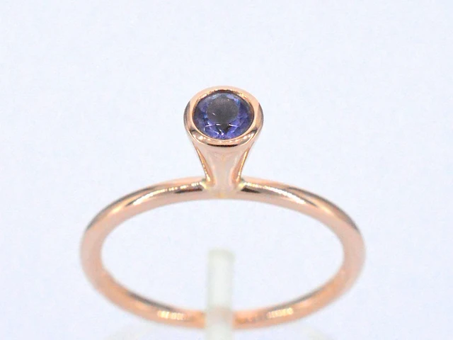 Rosegouden ring met tanzaniet - afbeelding 1 van  11