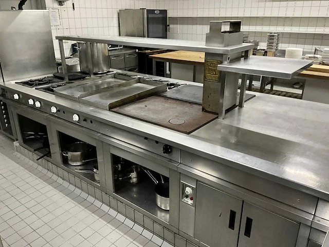 Rosval - rvs kookeiland - afbeelding 1 van  15