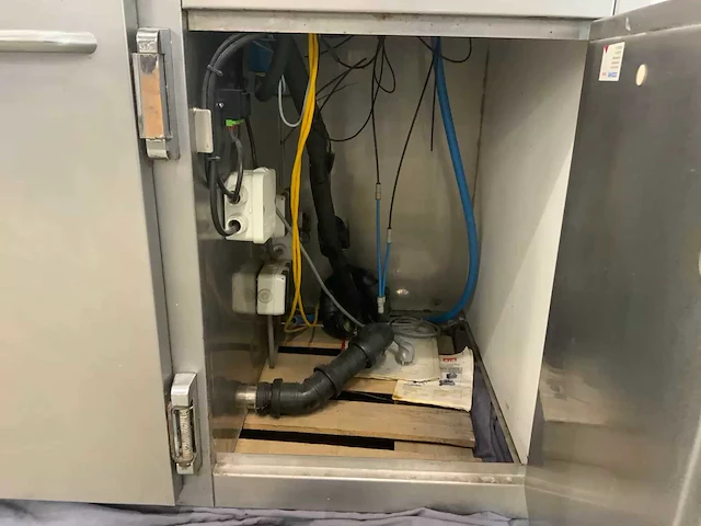 Rosval - rvs werktafel met sauspomp - afbeelding 7 van  13