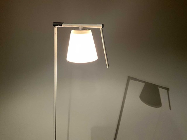 Rotalane vloerlamp - afbeelding 3 van  7