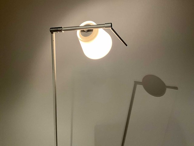 Rotalane vloerlamp - afbeelding 5 van  7