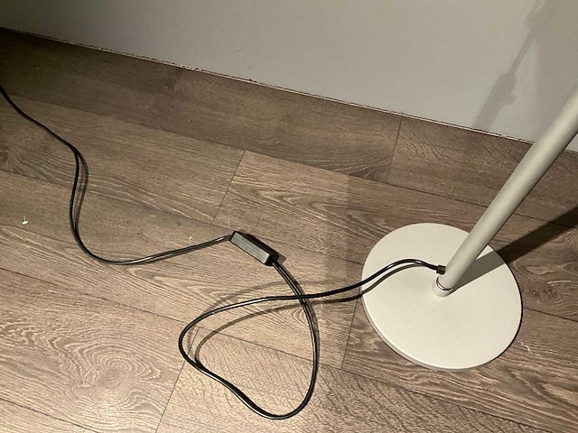 Rotalane vloerlamp - afbeelding 7 van  7