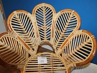 Rotan kinderstoel met hoogte 65 cm. - afbeelding 2 van  2