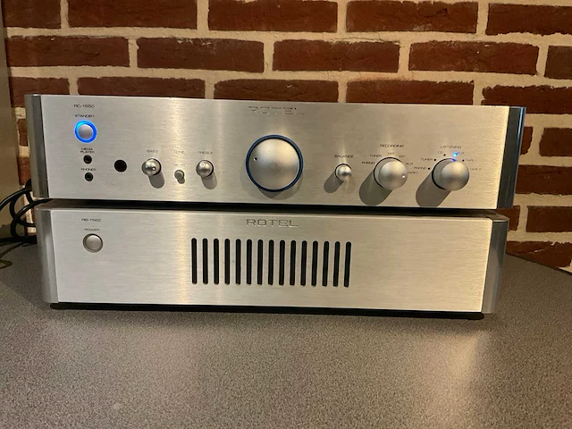 Rotel rc1562 power amplifier - afbeelding 1 van  8