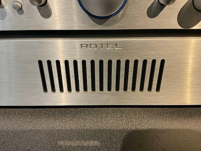 Rotel rc1562 power amplifier - afbeelding 3 van  8