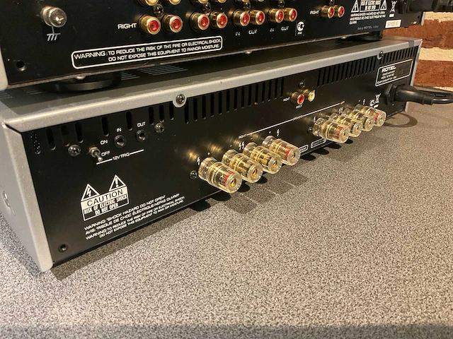 Rotel rc1562 power amplifier - afbeelding 5 van  8