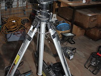 Roterende laser laserliner quadron met statief, ontvanger en afstandsbediening in flightcase. - afbeelding 4 van  4