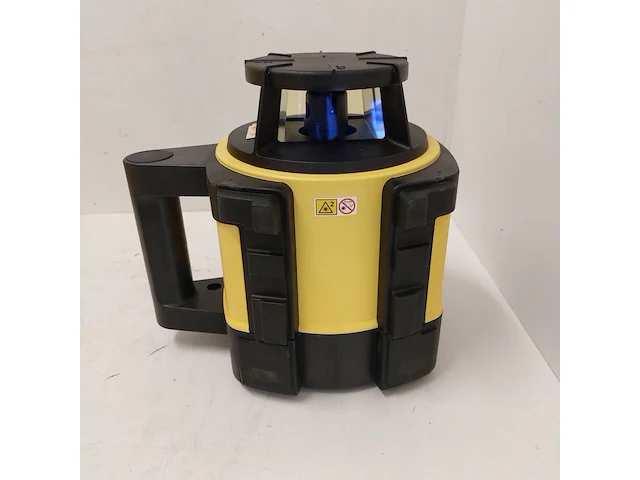 Roterende laser zelfstellend horizontaal leica, rugby 810, bouwjaar 2014 - afbeelding 3 van  8