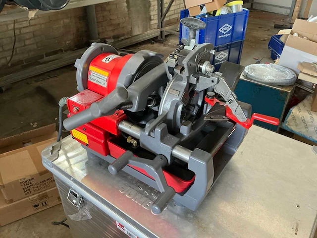 Rothenberger supertronic 2s draadsnijmachine - afbeelding 1 van  11