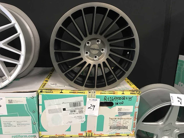 Rotiform r126 ind-t aluminium velg (4x) - afbeelding 1 van  5