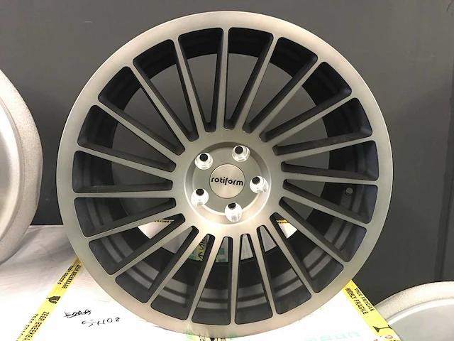 Rotiform r126 ind-t aluminium velg (4x) - afbeelding 2 van  5