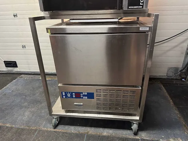 Rotisserie ubert topline kippengrill + electrolux blastchiller - afbeelding 4 van  10