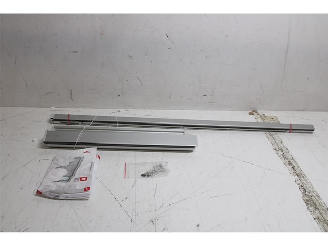 Roto origineel verduisterend rolgordijn zrv bijna volledige verduistering geleiderail zilver voor dakraam serie designo r4/r7 en classic 43/73 maat 065/118 | 06/11 grijs - afbeelding 3 van  3