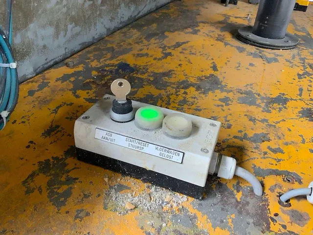 Rotonde - elektrische betonkubel vloerwagen - afbeelding 10 van  13