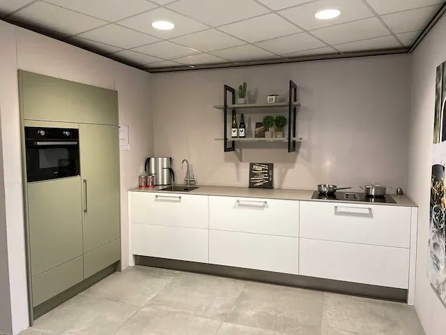 Rotpunkt - showroomkeuken - afbeelding 1 van  30