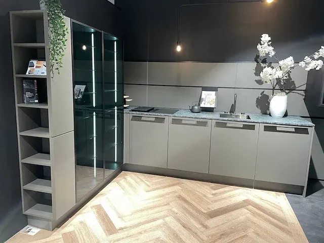 Rotpunkt - showroomkeuken - afbeelding 1 van  13