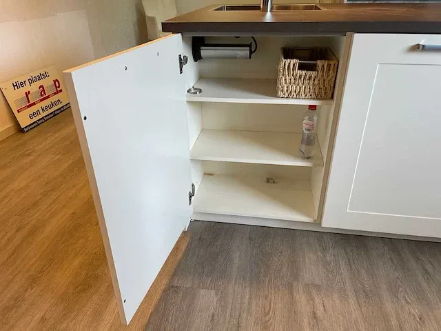 Rotpunkt - showroomkeuken - afbeelding 4 van  37