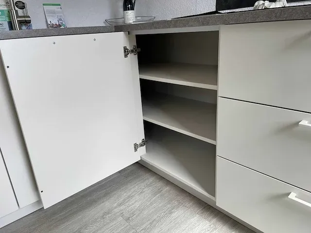 Rotpunkt - showroomkeuken - afbeelding 24 van  37